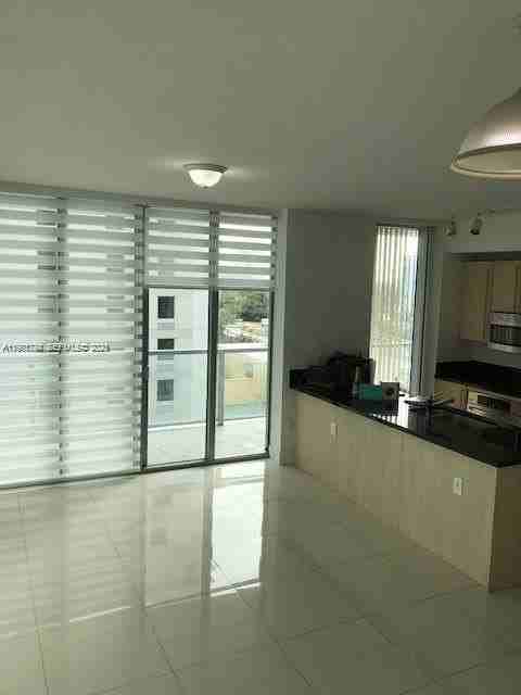 79 Sw 12th St #1106S - Photo 6 of 18