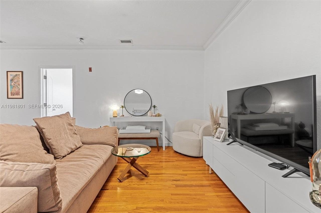45 Antilla Ave #3C - Photo 5 of 22