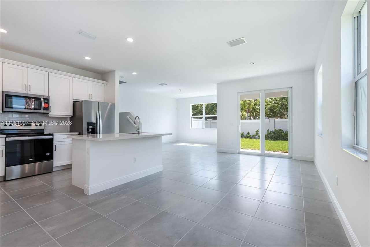 542 Parsons Way #0 - Photo 2 of 38