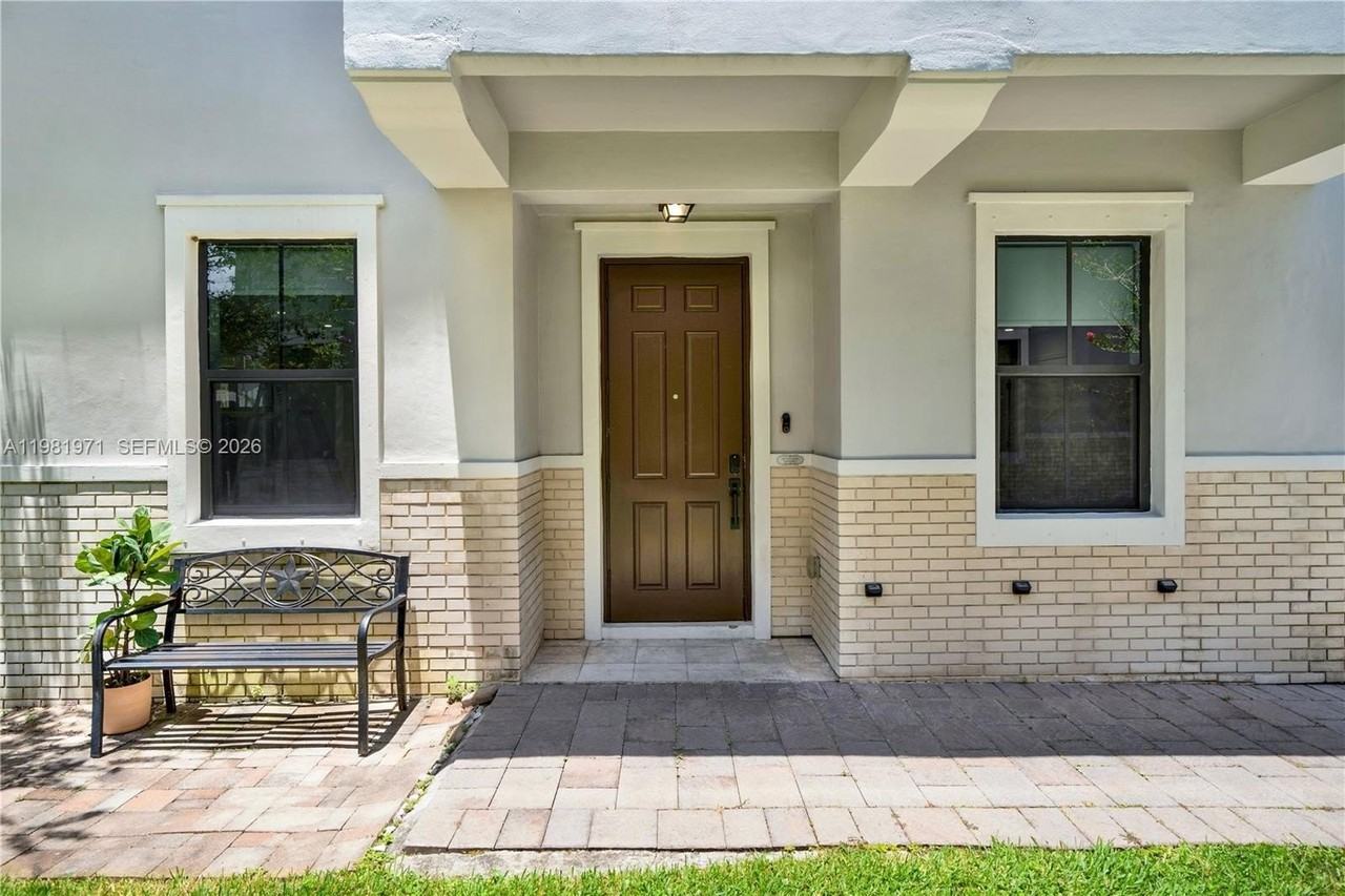 5880 Nw 104th Path #0 - Photo 4 of 50