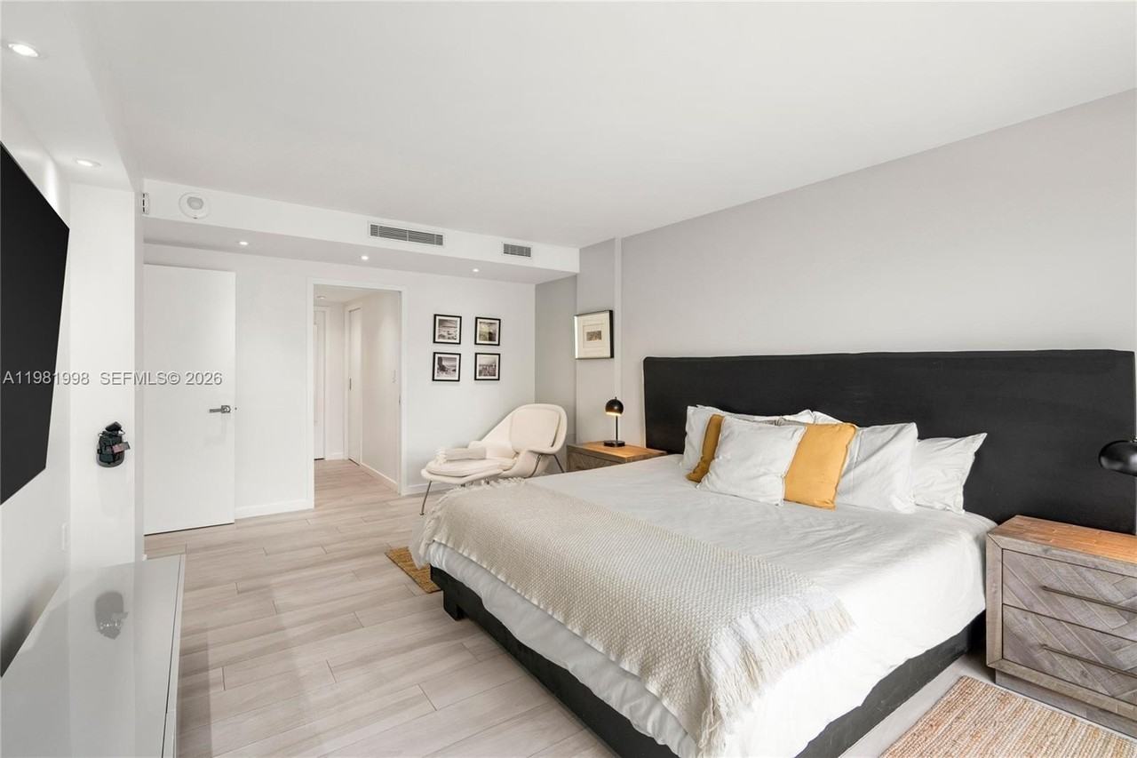 177 Ocean Lane Dr #308 - Photo 7 of 40