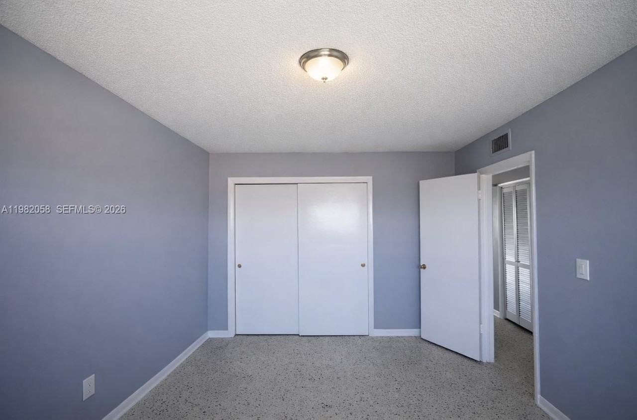 2315 W Okeechobee Rd #202 - Photo 6 of 10