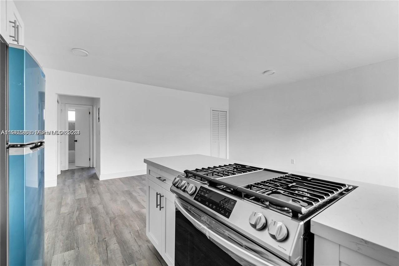 780 73rd St #11 - Photo 3 of 8