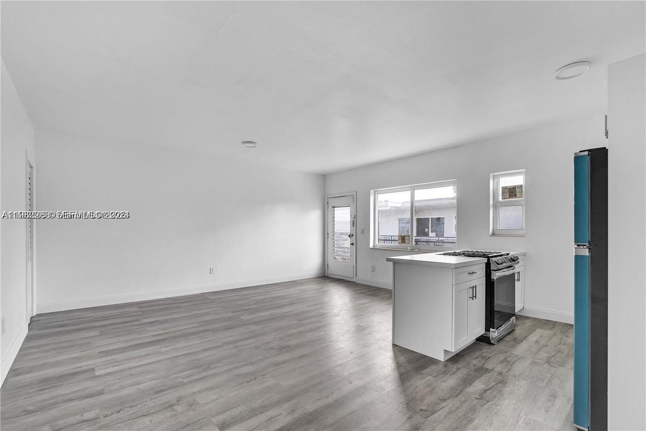 780 73rd St #11 - Photo 5 of 8