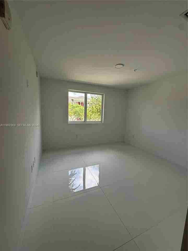 10950 Nw 82nd St #215 - Photo 4 of 8