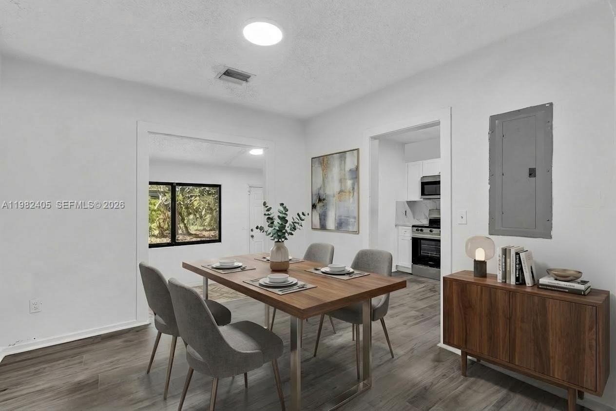 118 Nw 44th St #2 - Photo 7 of 20