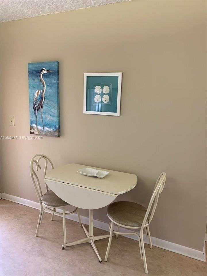 8042 Se Villa Cir #8042 - Photo 6 of 12