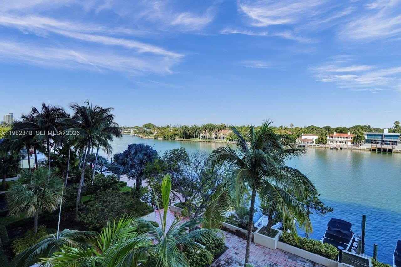 5600 Collins Ave #5R - Photo 2 of 32