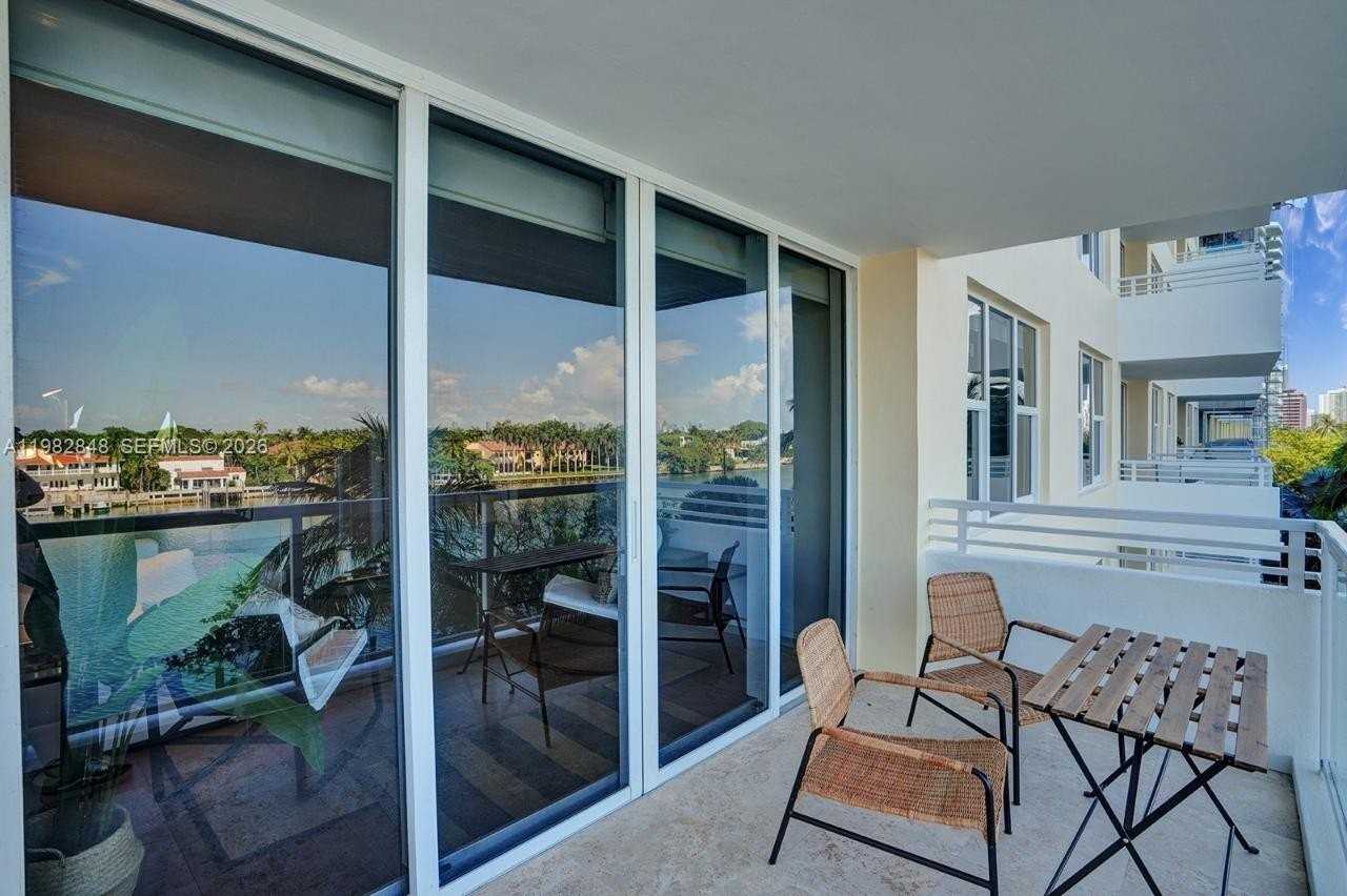 5600 Collins Ave #5R - Photo 5 of 32