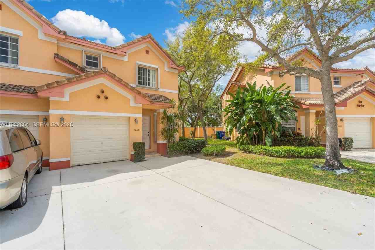 2400 Sw 87th Way #NA - Photo 2 of 36