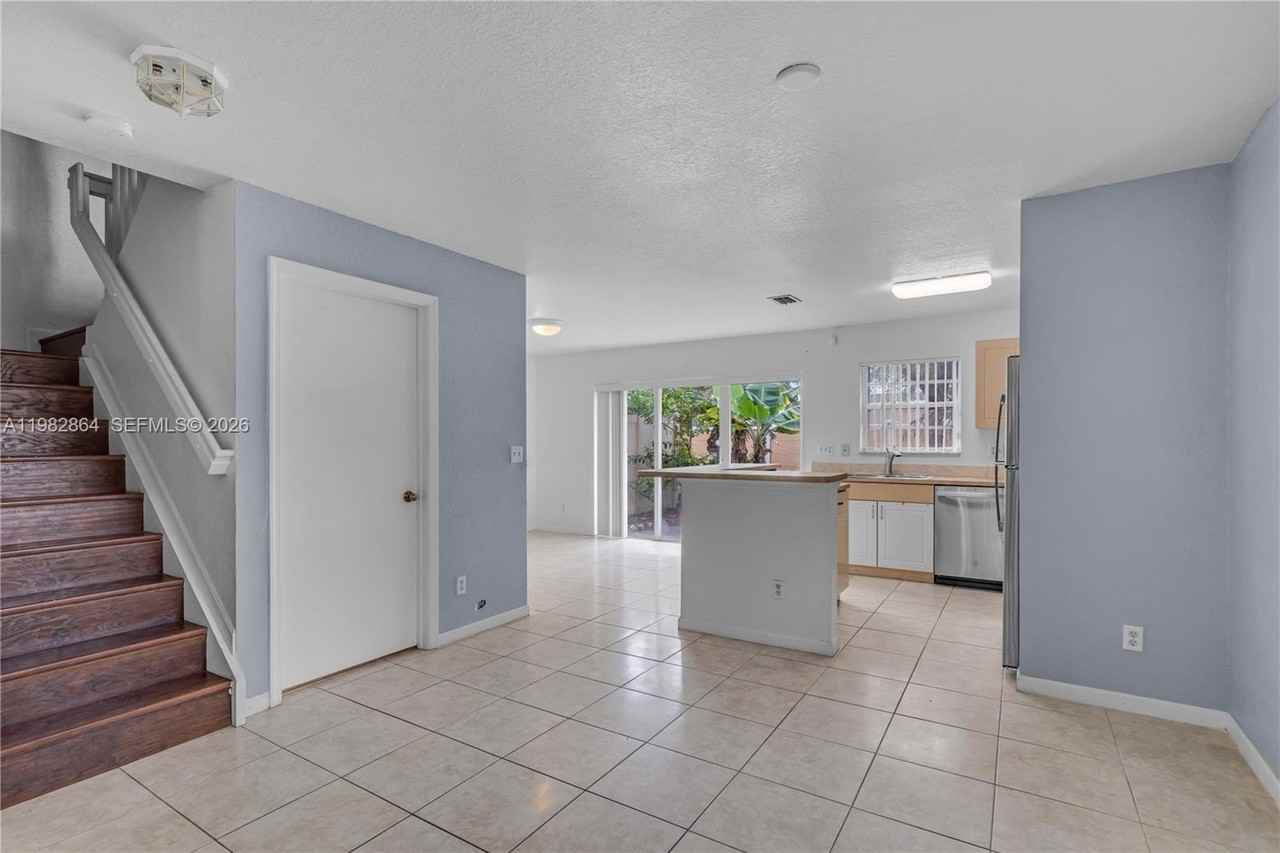 2400 Sw 87th Way #NA - Photo 7 of 36