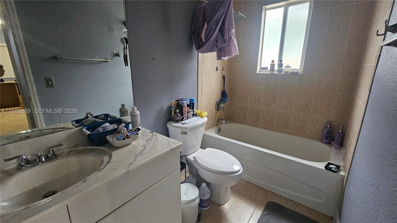 3520 Ne 3rd Dr - Photo 7 of 17