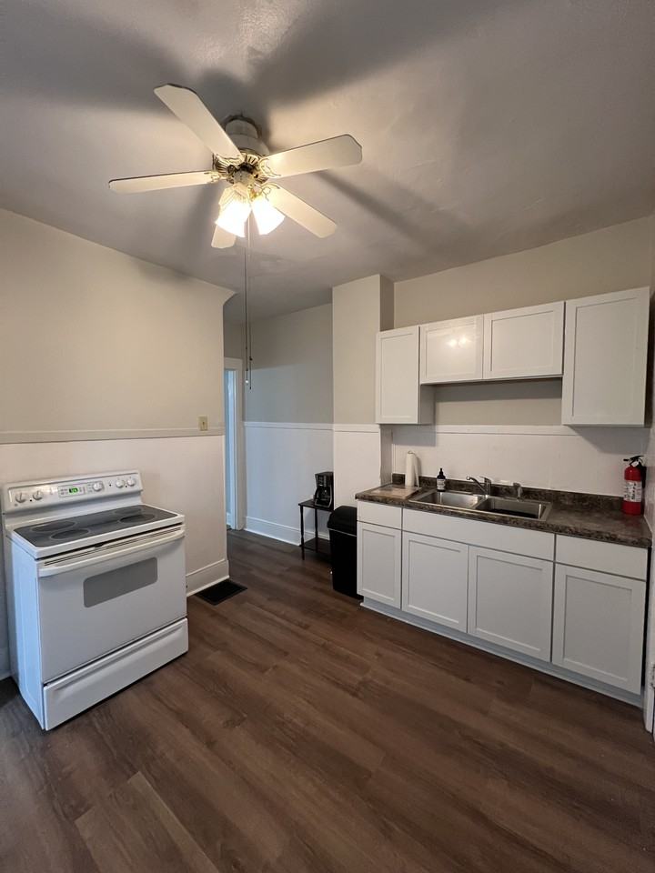 109 - 111 Marathon Ave. - 109.3 #109-3 - Photo 4 of 12