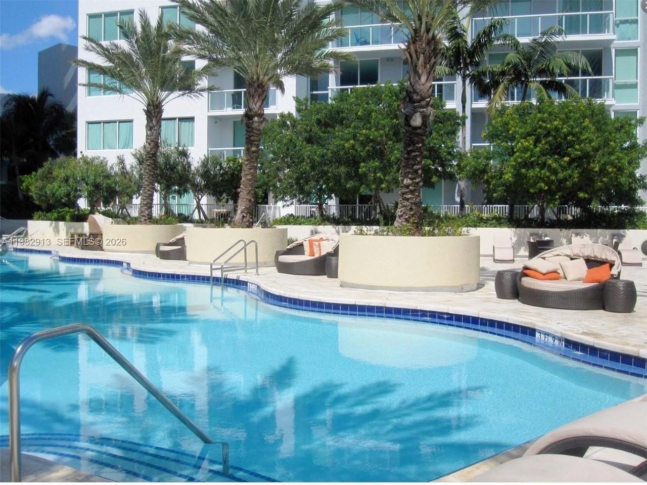 244 Biscayne Blvd #3305 - Photo 2 of 10