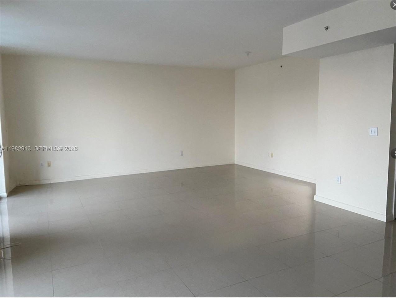 244 Biscayne Blvd #3305 - Photo 7 of 10