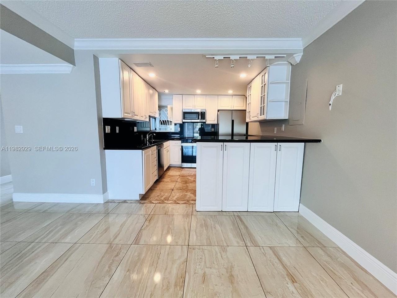 253 Poinciana Dr #603 - Photo 7 of 40