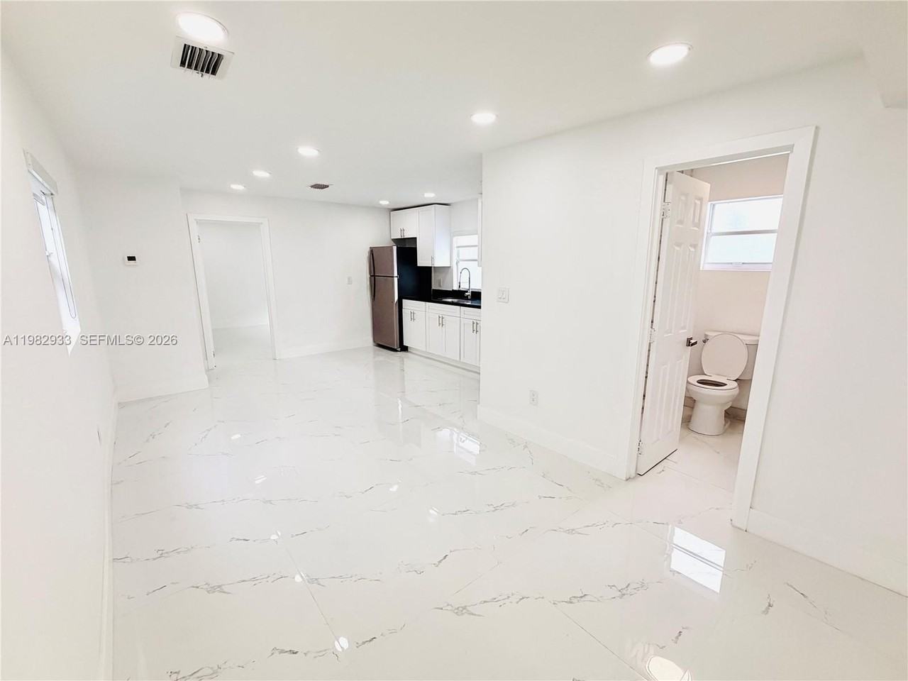 3354 Nw 50th St #3 - Photo 4 of 12