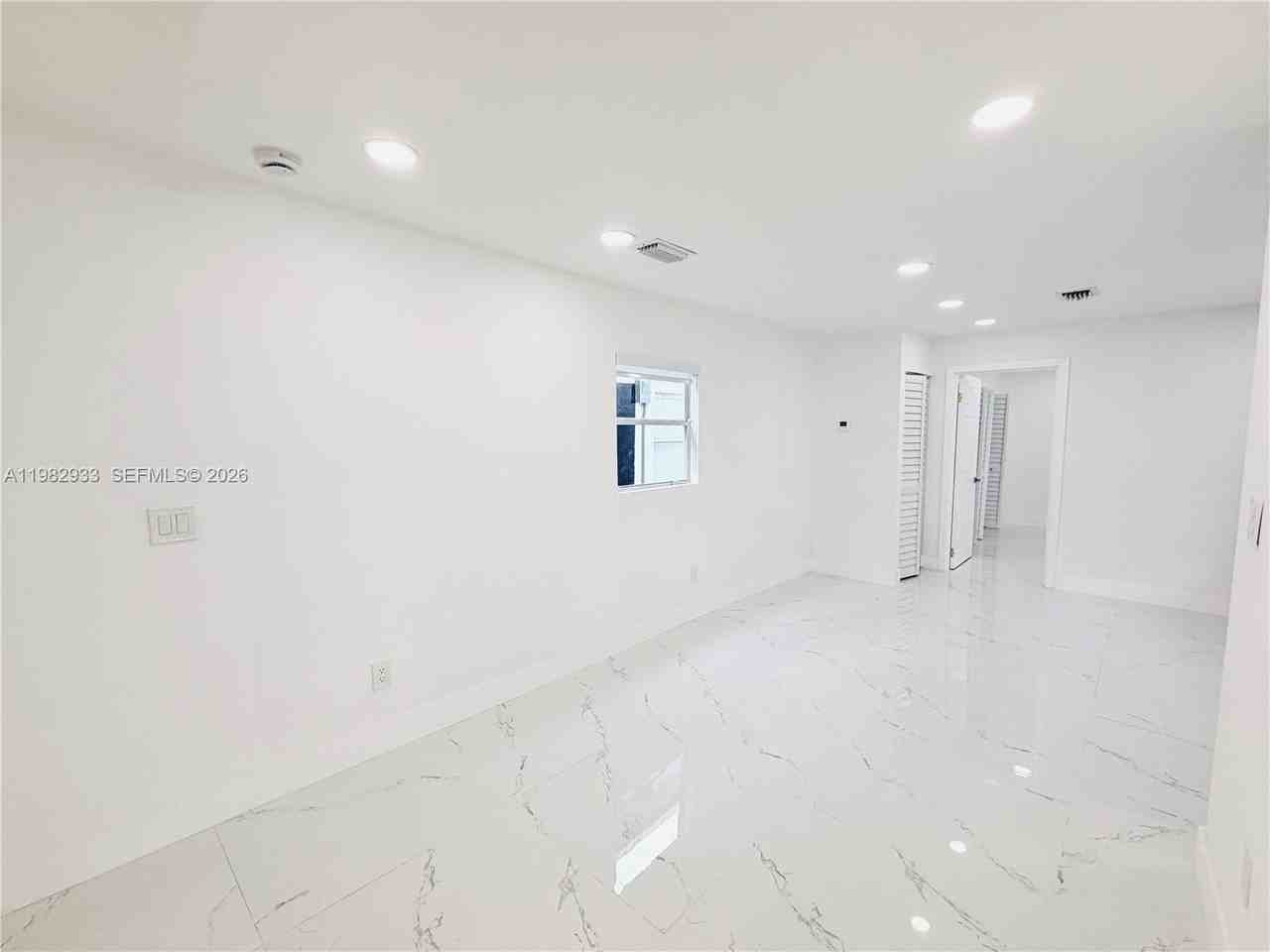 3354 Nw 50th St #3 - Photo 5 of 12
