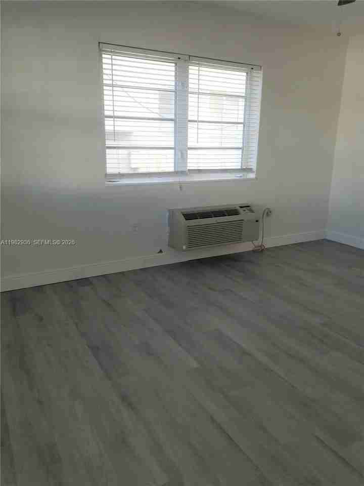 7510 Carlyle Ave #1 - Photo 7 of 11