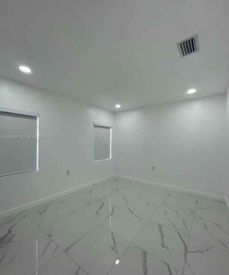 3161 Nw 31st St #3161 - Photo 6 of 10