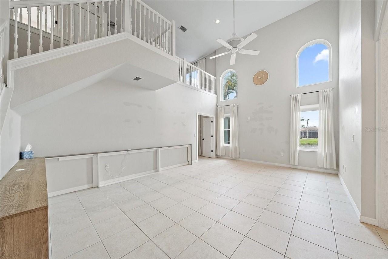 8328 Haven Harbour Way - Photo 6 of 43