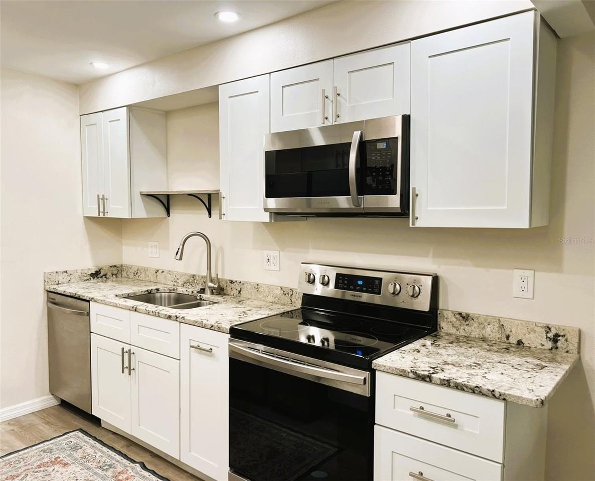 425 30th Ave W #C309 - Photo 4 of 35