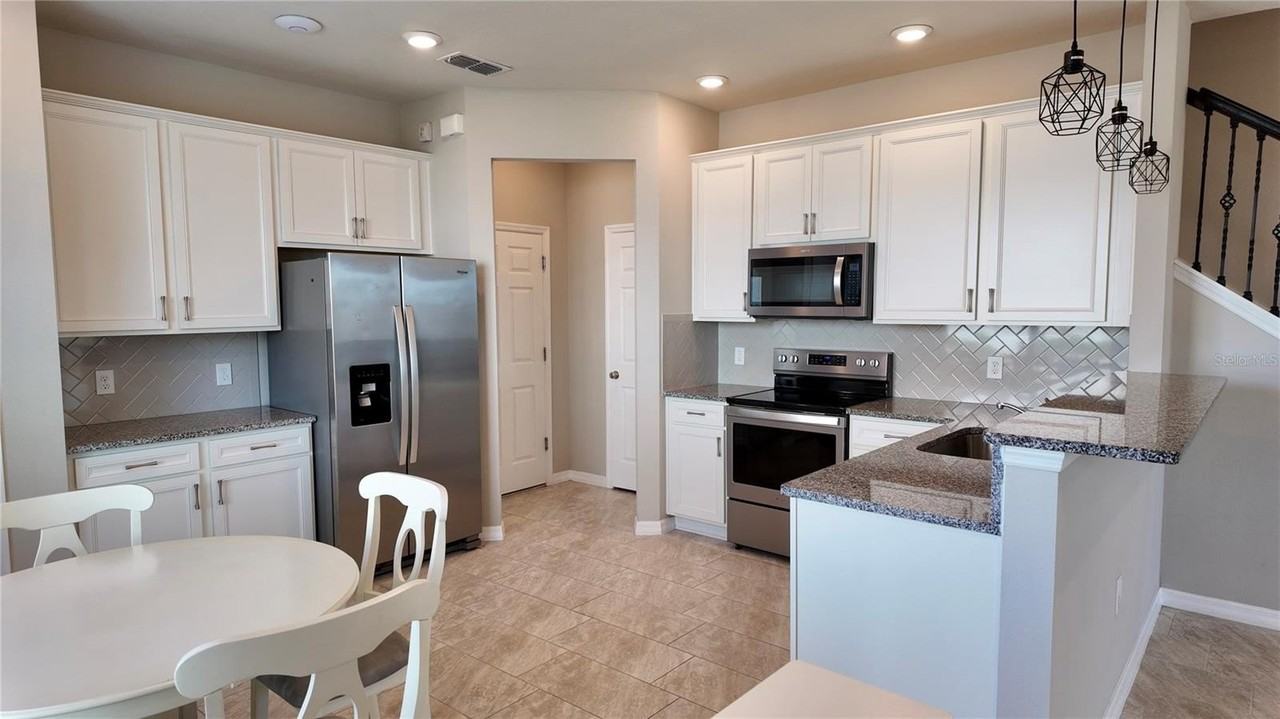 3836 Grassland Dr - Photo 3 of 17