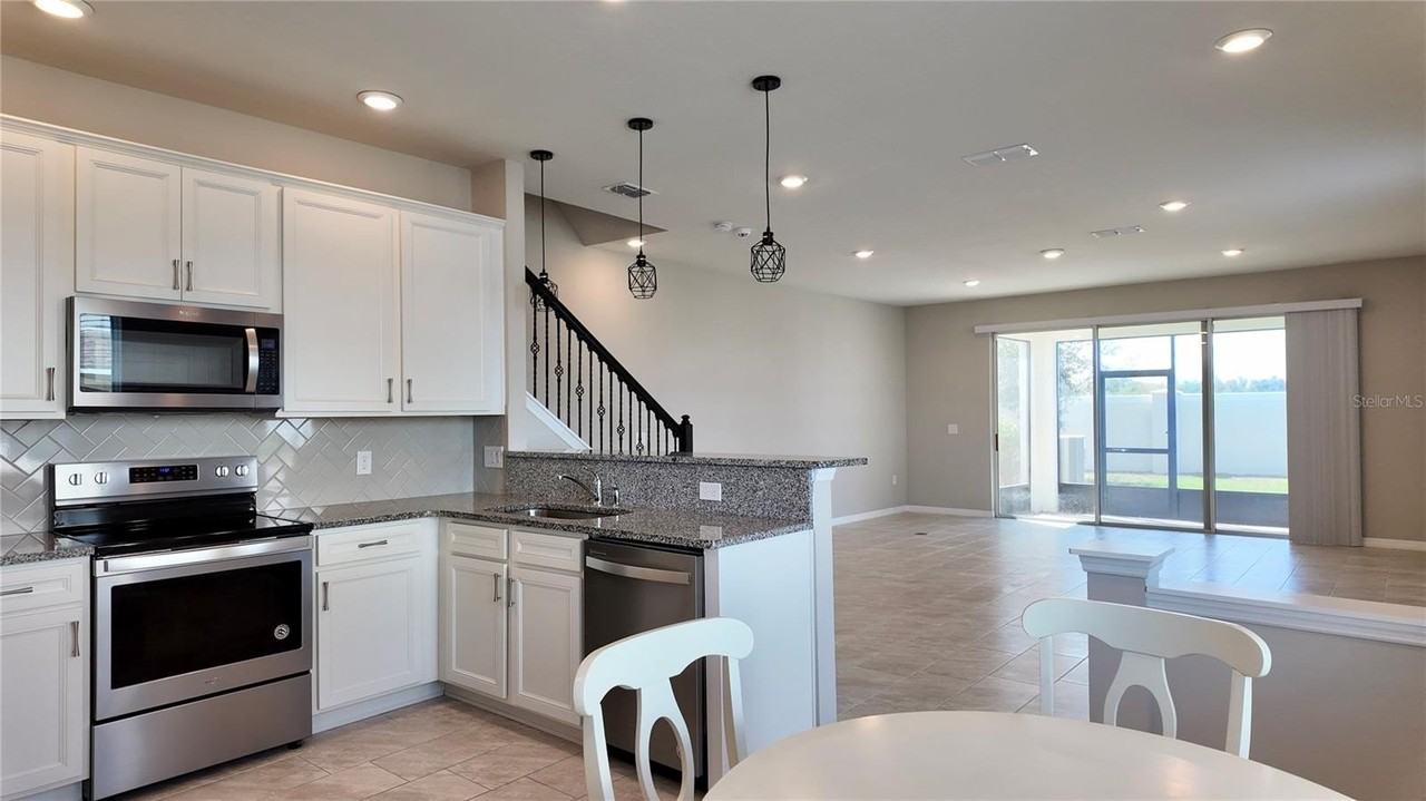 3836 Grassland Dr - Photo 4 of 17