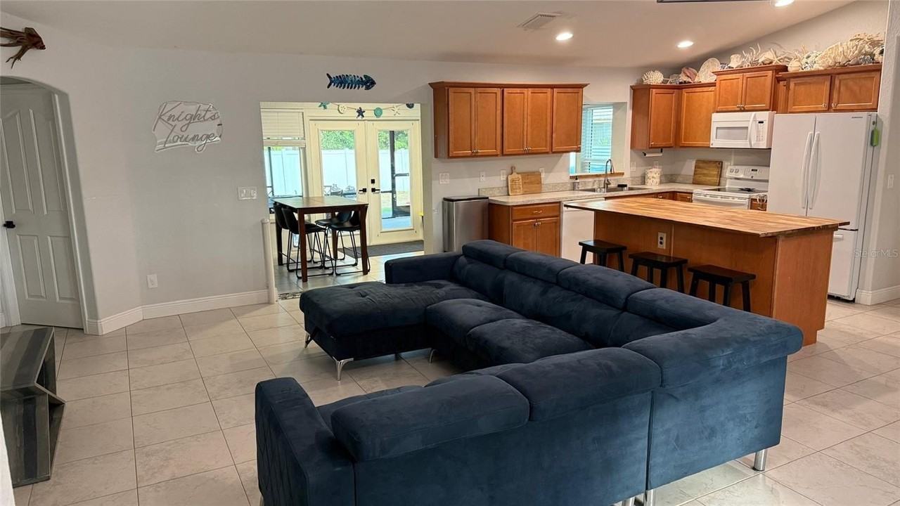 3195 Mayflower Ter - Photo 5 of 25