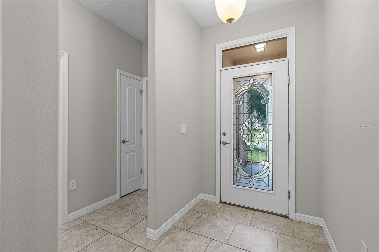 405 E Freesia Ct - Photo 2 of 24