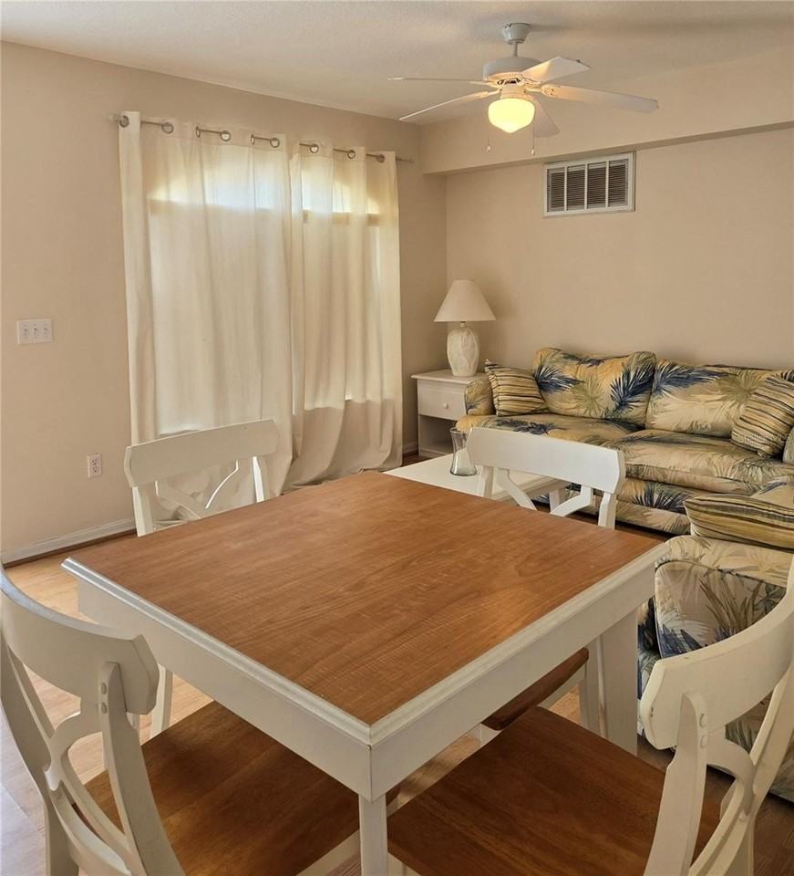 223 Washington Palm Loop #B - Photo 2 of 10