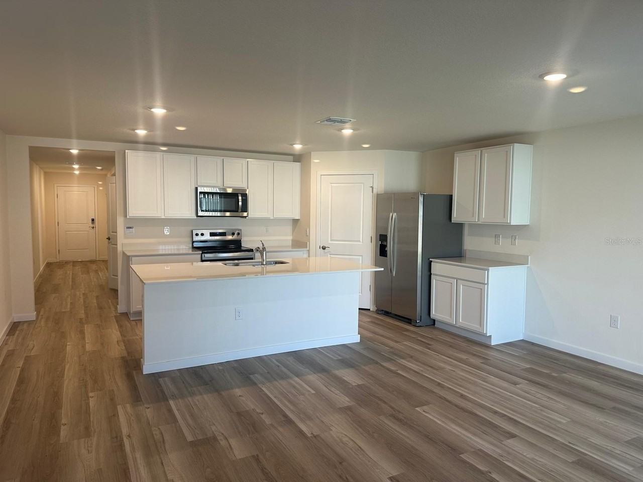 4697 Sw 89th St - Photo 2 of 11