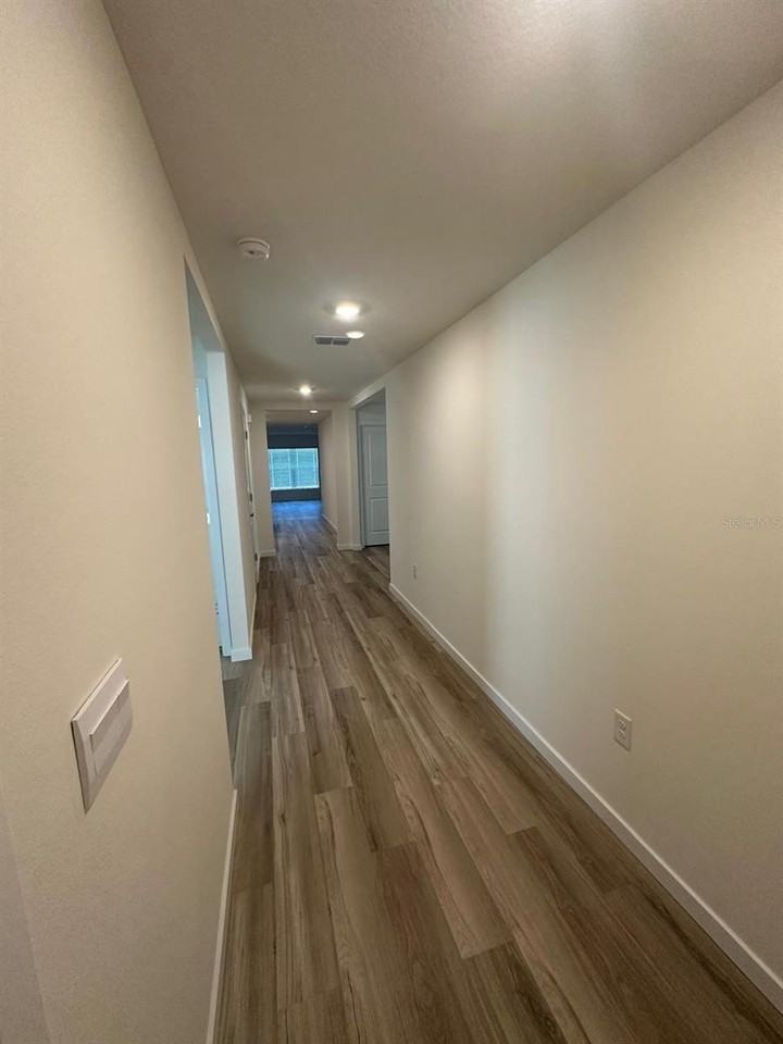 4697 Sw 89th St - Photo 4 of 11