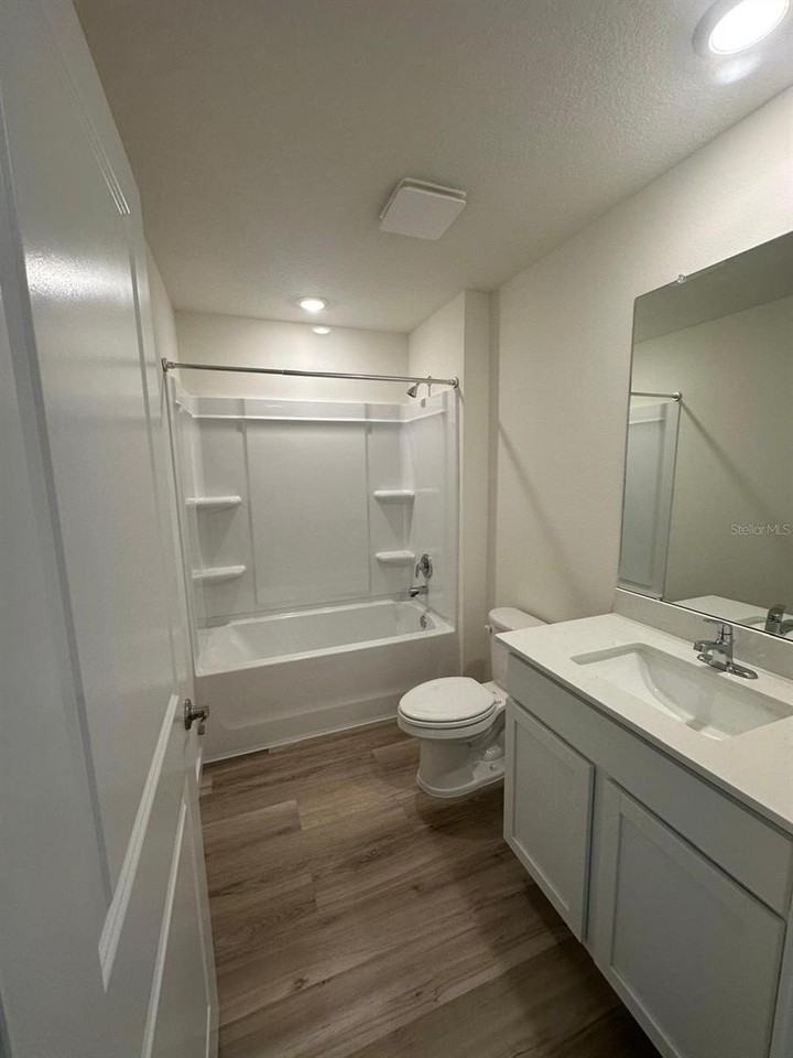 4697 Sw 89th St - Photo 5 of 11