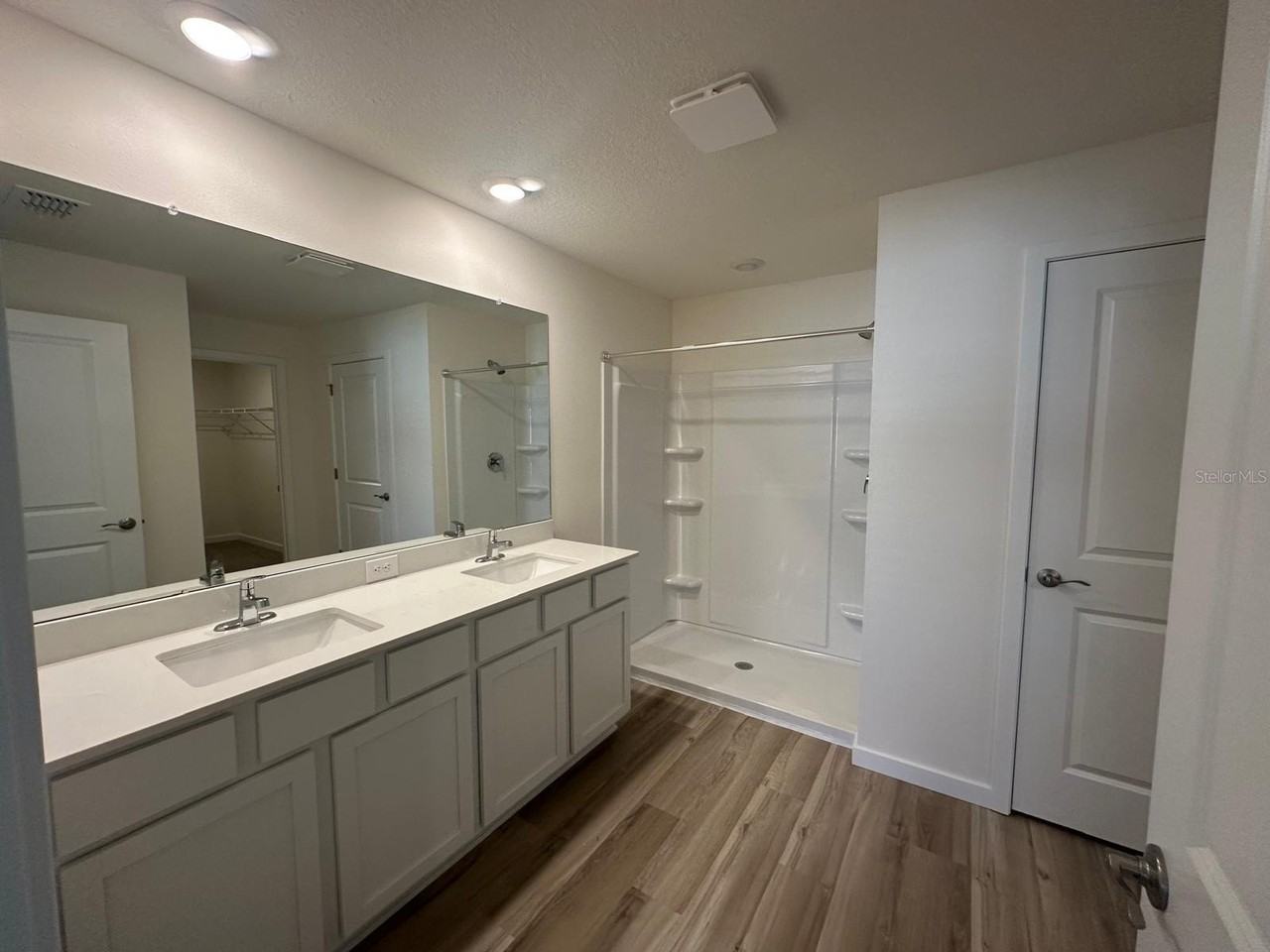 4697 Sw 89th St - Photo 7 of 11