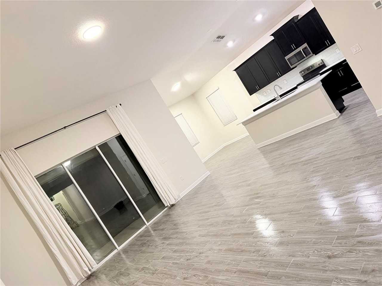 2065 Camden Loop - Photo 6 of 32