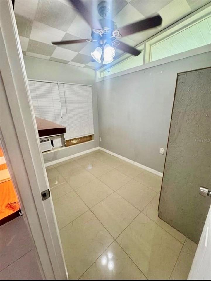 947 Pinedale Ave - Photo 2 of 13