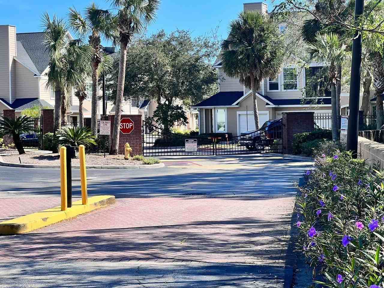 2015 Erving Cir #207 - Photo 4 of 20