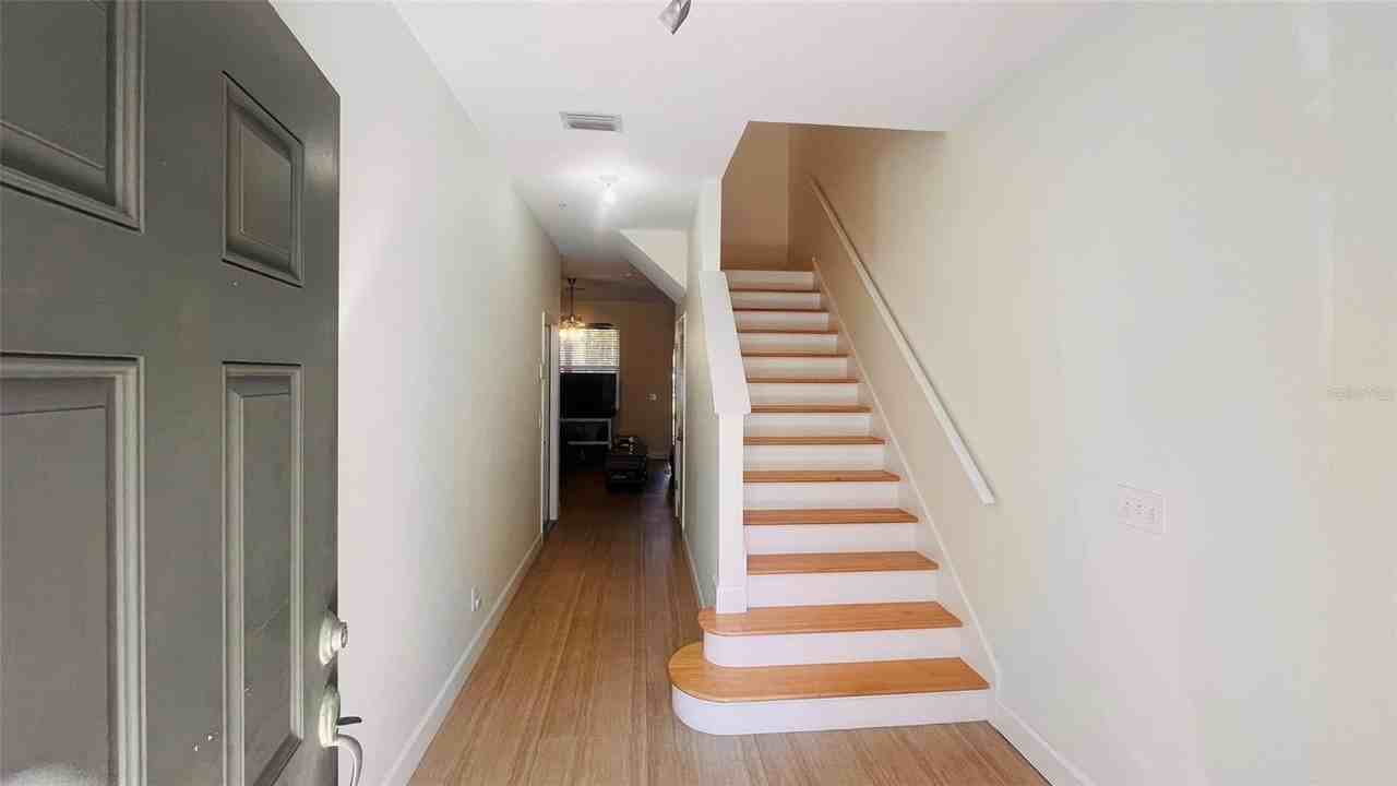 2915 Pointeview Dr - Photo 6 of 30