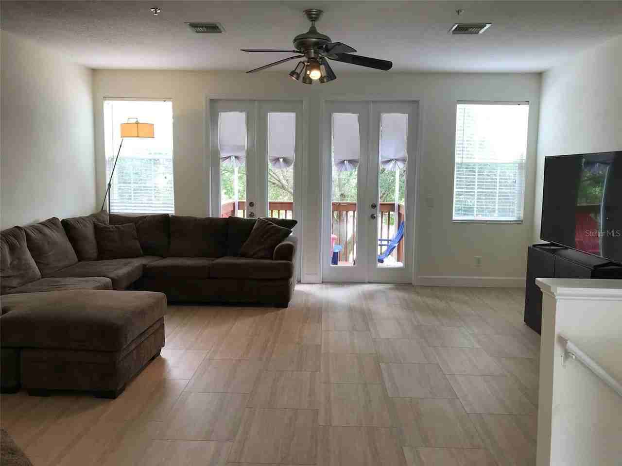 2915 Pointeview Dr - Photo 7 of 30