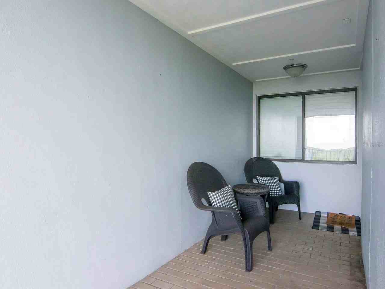 2780 N Riverside Dr #802 - Photo 5 of 50