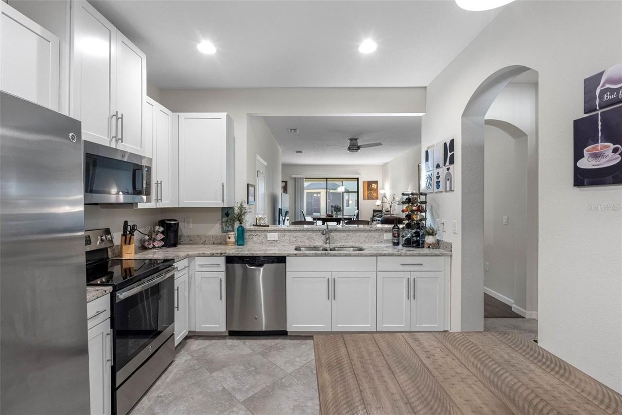 5167 Bay Isle Cir - Photo 6 of 50