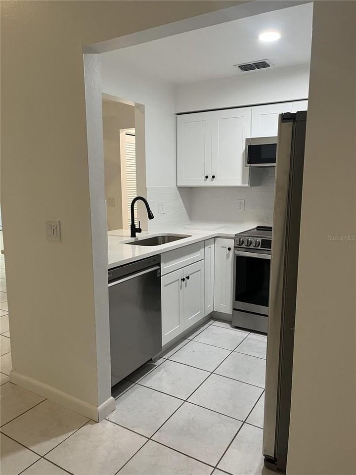 8433 Laurelon Pl - Photo 3 of 16