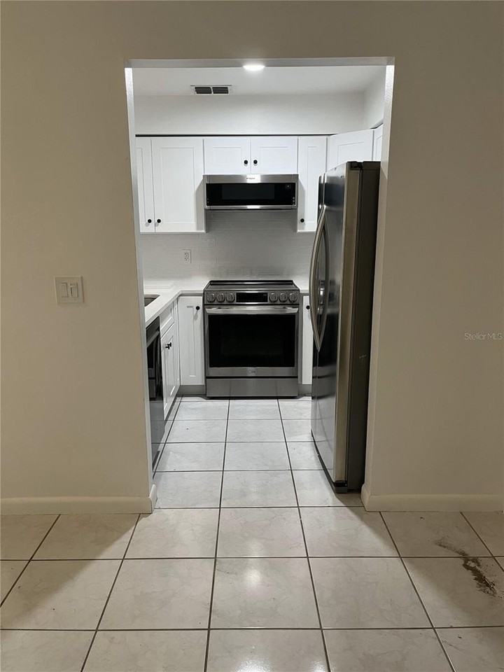 8433 Laurelon Pl - Photo 4 of 16