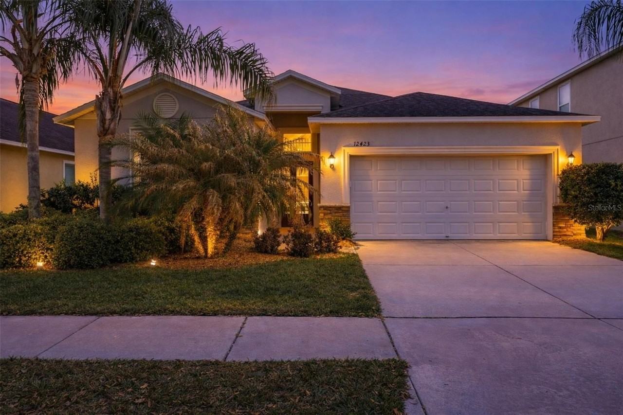 12423 Ballentrae Forest Dr - Photo 3 of 44