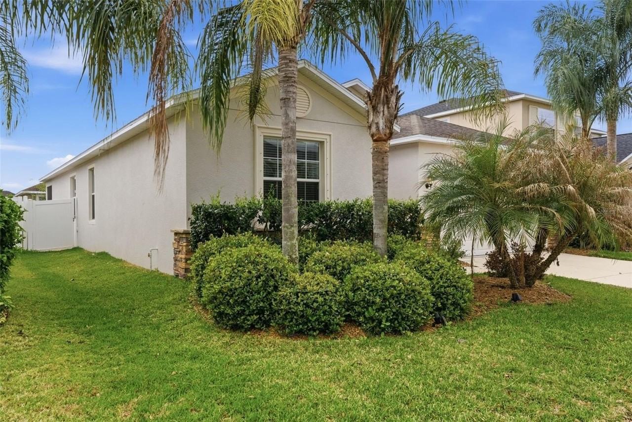 12423 Ballentrae Forest Dr - Photo 4 of 44