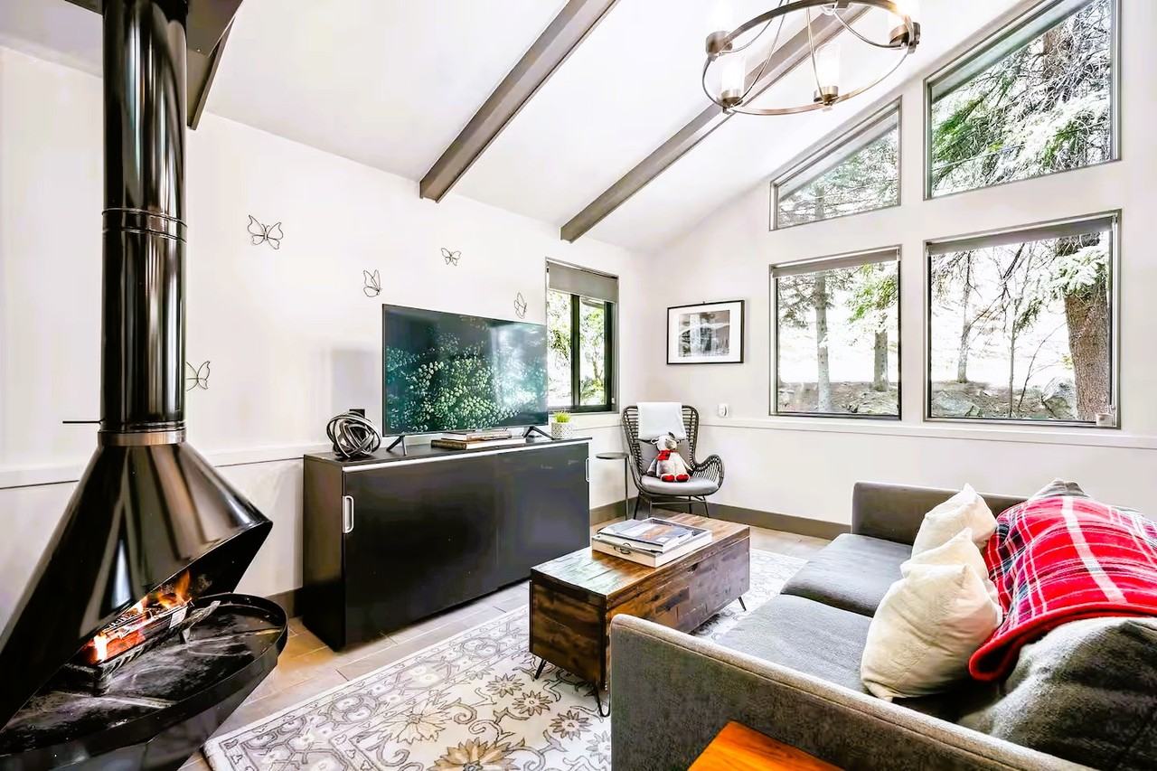 1237 Chicago Creek Rd #1 - Photo 5 of 28