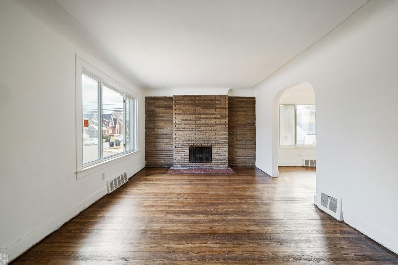 5203 Devonshire Rd - Photo 3 of 37