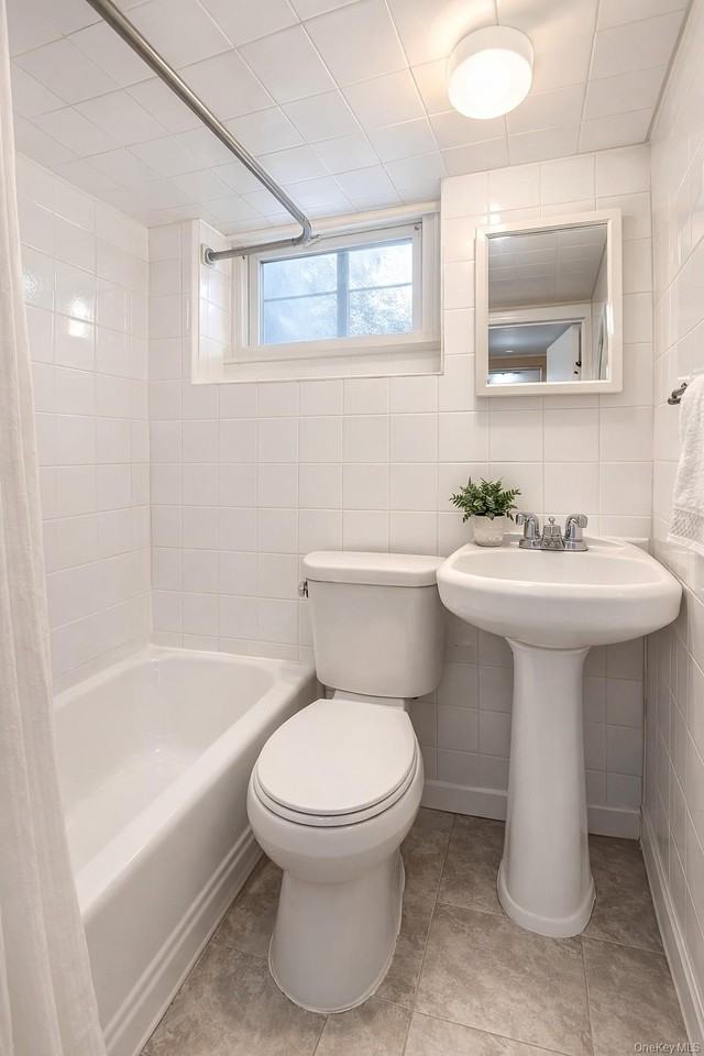 2119 29th St - Photo 4 of 5