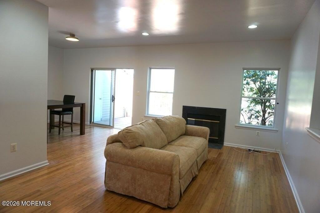 102 Cranbrook Ct - Photo 2 of 17